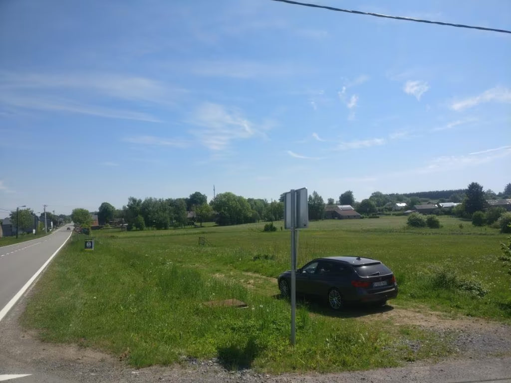 Einzigartige Sanierungsmöglichkeit auf privatem Grundstück in Landsmeer – 3600 m² in der Nähe von Amsterdam