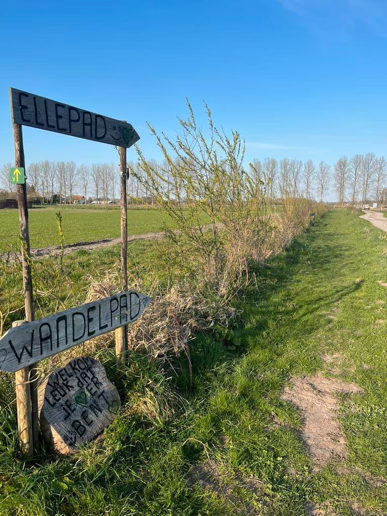 Anwesen Ellestraat mit Baugrundstück